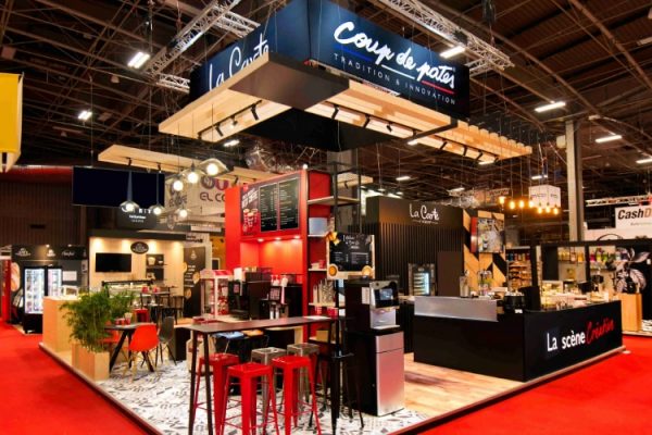 Montage de stand, pour des événements.